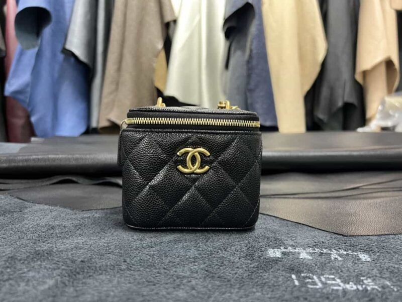 CHANEL 23P爱心链条小盒子 AP3203