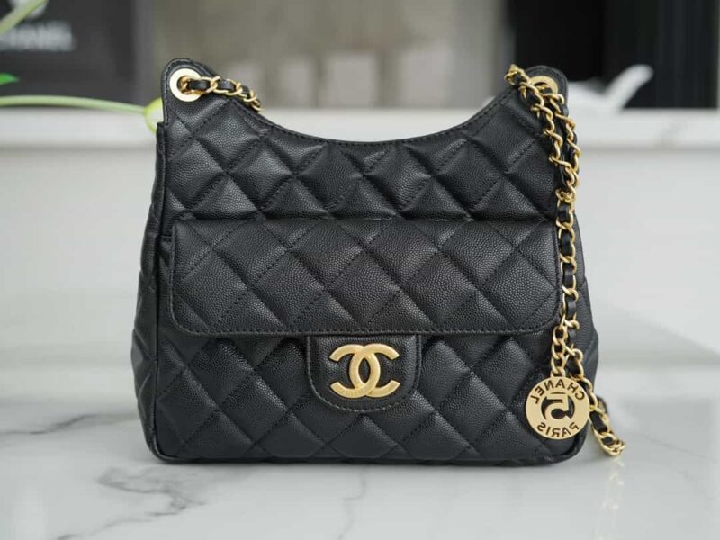 CHANEL 23C早春度假系列 天猫精灵球纹中号流浪包 AS3690