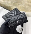 CHANEL 平纹羊皮 二折钱夹 AP0241黑色 银扣