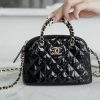 CHANEL 23S 小号漆皮贝壳包 AP3354黑色