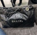 CHANEL 24C横版22手袋 AS4486黑色银扣