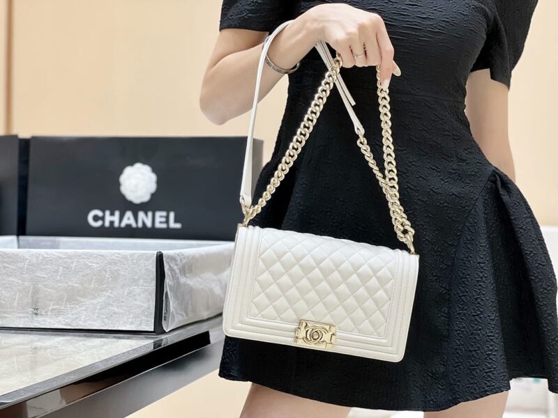 CHANEL haas荔枝牛皮Leboy 25CM A67086白色/香槟色五金 - Image 2