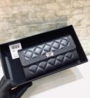 Chanel 原厂绵羊皮两折钱包 A80283黑色/银扣