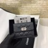 CHANEL 细球牛皮迷你Boy短三折钱夹 A84432黑色/银扣