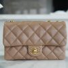 CHANEL 22K 新款调节扣口盖包 AS3393 B09209 NK288