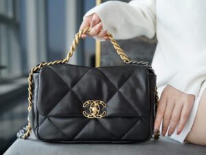 Chanel 19bag As1160