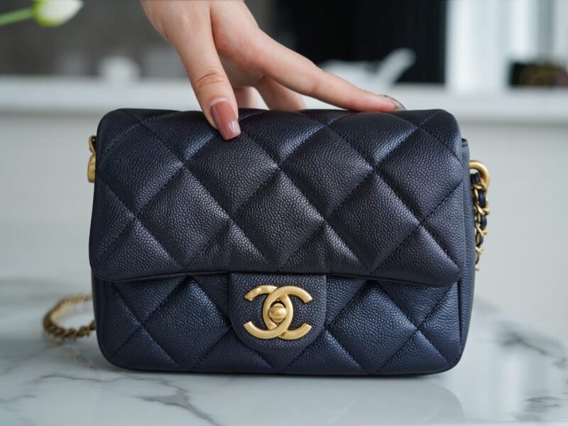 CHANEL 21/22秋冬新品子弹壳方胖子 AS2855珠光黑蓝
