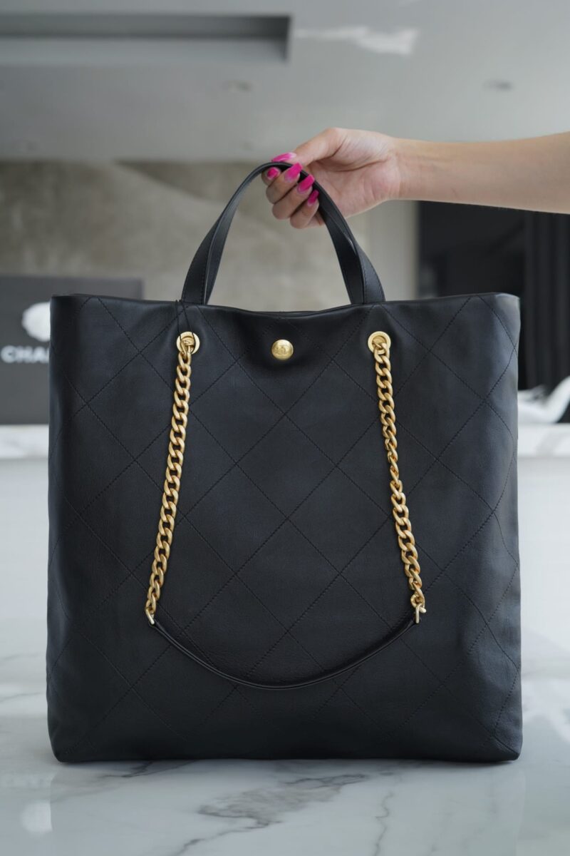CHANEL 22ss 最新胎牛皮Maxi购物袋 AS3128黑色