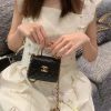 CHANEL 22B 珐琅扣Kelly小号黑色链条包 AP2944