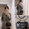 wsxc1671737745672_0.jpg CHANEL 19 WOC 链条包 AP0957黑色/金扣