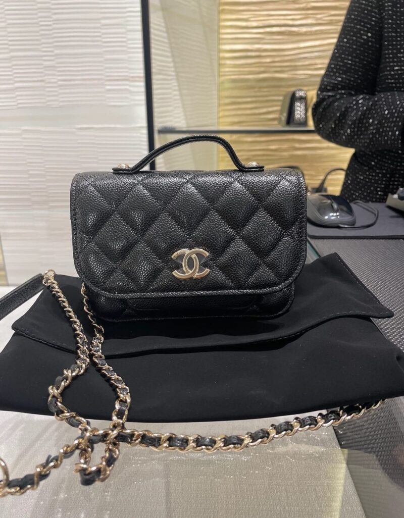 CHANEL 22B 黑色Mini邮差包 AP2914 - Image 2