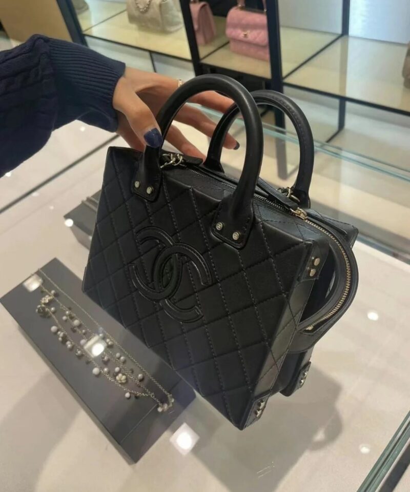 CHANEL 22B 黑色复古化妆包 AS3344 - Image 2