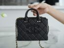 CHANEL 22B 黑色复古化妆包 AS3344