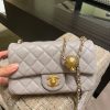 CHANEL CF20CM 浅灰色大Mini金属球口盖包 AS1787