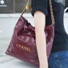 wsxc1672262781641_0.jpg CHANEL 22 小号手袋 AS3260酒红色/金扣