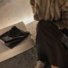 wsxc1672263813200_0.jpg CHANEL 22 小号手袋 AS3260巧克力色/金扣