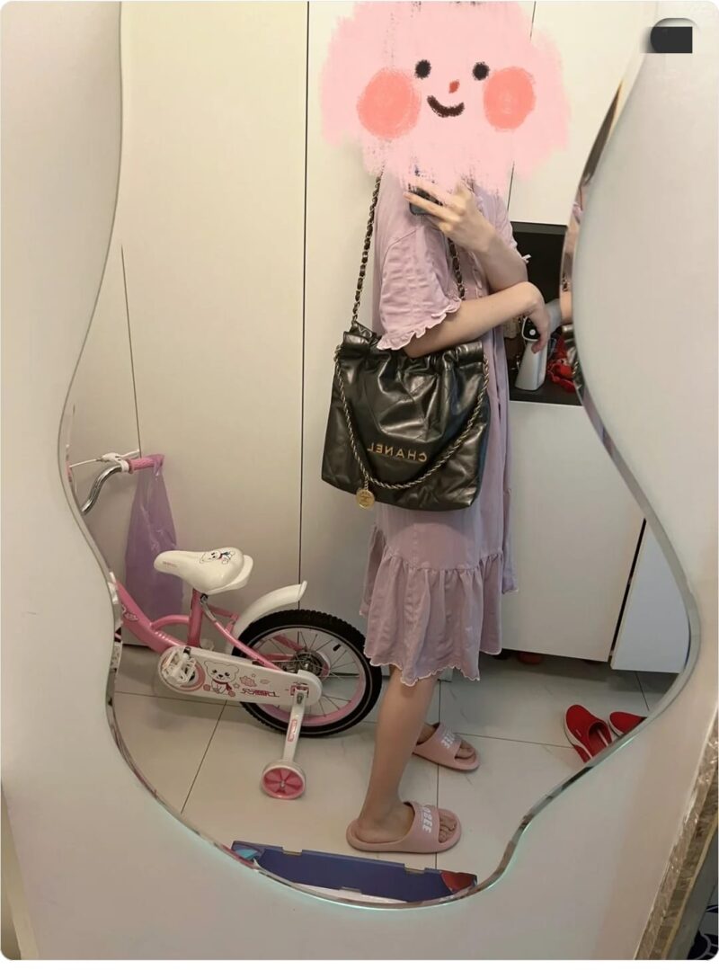 CHANEL 22 小号手袋 AS3260金属灰 - Image 2