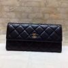 CHANEL 经典进口羊皮金扣二折钱夹 A50096