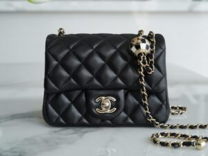 Chanel 23c cf18cm As1786 B09985 94305