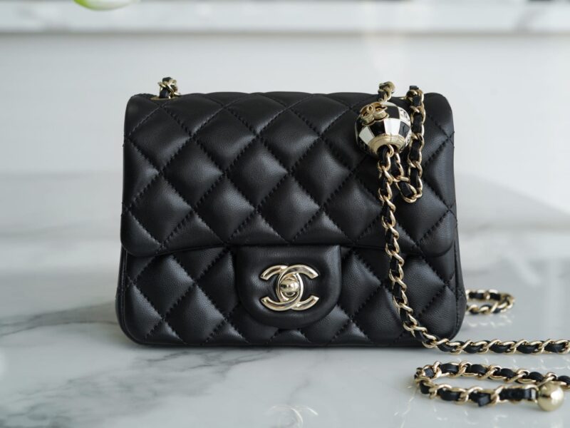 CHANEL 23C 足球CF18CM方胖子 AS1786 B09985 94305