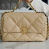 wsxc1672518792211_1.jpg CHANEL 中号30CM 19BAG AS1161杏色金扣