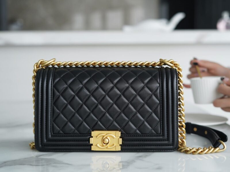 CHANEL LEBOY 25 小羊皮翻盖包 A67086黑色金扣