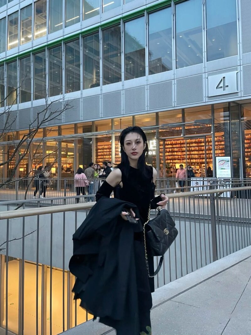 CHANEL 中号30CM 19BAG AS1161黑色金扣 - Image 2