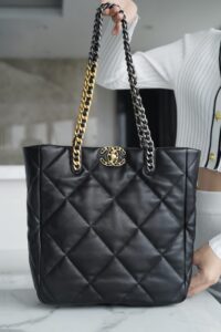 Chanel 19 As3519 B04852 94305