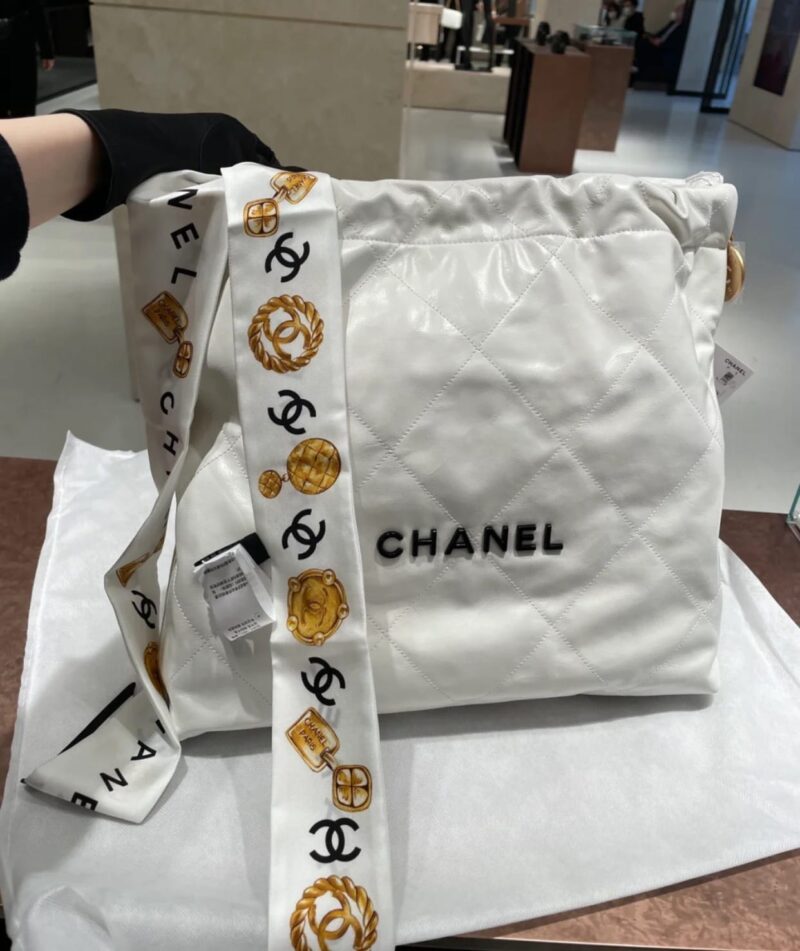 CHANEL 22 小号手袋 AS3260白色黑扣 - Image 2