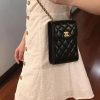 CHANEL 小羊皮金属球手机包 AP1448