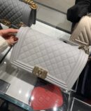 CHANEL 进口定制鱼子酱小牛皮 Leboy 25 口盖包 A67086灰色