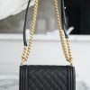 CHANEL 大球纹牛皮 Leboy 20 翻盖包 A67085黑色/金扣