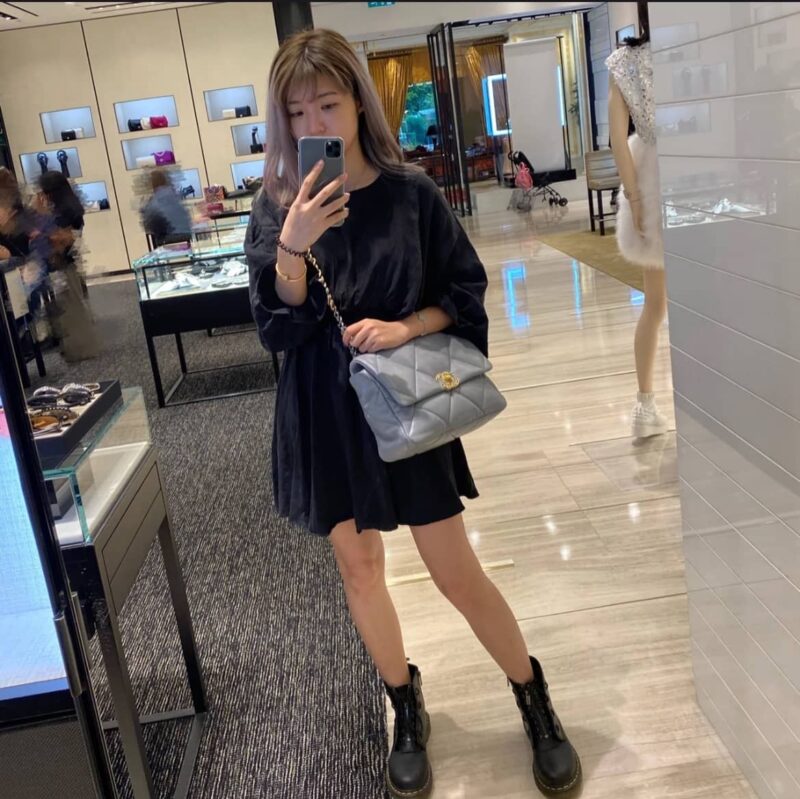 CHANEL 中号30CM 19BAG AS1161浅灰/金扣 - Image 2