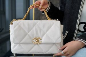 Chanel 30cm 19bag As1161/