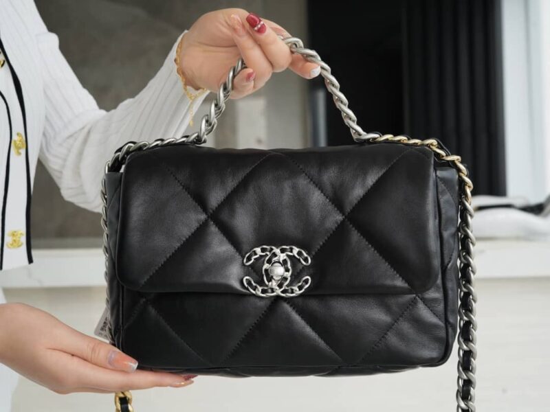 CHANEL 小号 19BAG AS1160黑色/银扣