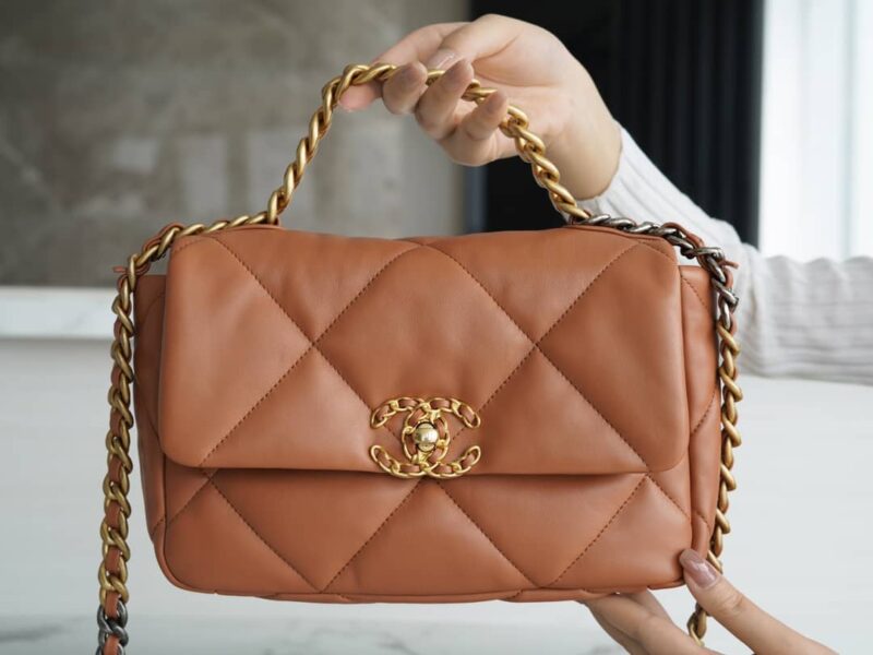 CHANEL 小号26CM 19BAG AS1160焦糖色/金扣