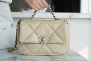 Chanel 26cm 19bag As1160/