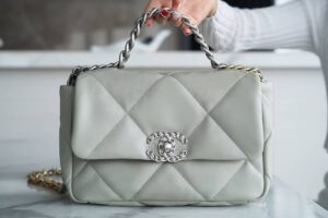 Chanel 26cm 19bag As1160/