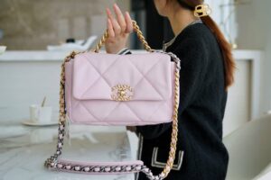 Chanel 26cm 19bag As1160/