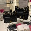 CHANEL 23C早春度假系列 天猫精灵球纹中号流浪包 AS3690