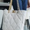 wsxc1679609184968_0.jpg CHANEL 19购物包 AS3519白色