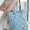 wsxc1679609486286_0.jpg CHANEL 19购物包 AS3519蓝色