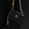 CHANEL 22K小金柱新款链条口盖手机包 AP3047黑色