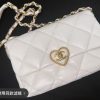 CHANEL 23S 新款CF Mini爱心珐琅扣口盖包 AS3986白色