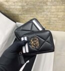 CHANEL 经典菱格纹19黑色羊皮金色扣大cc logo 拉链卡包卡套 AP1650