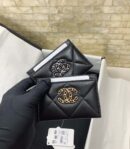 CHANEL 经典菱格纹19羊皮金扣大cc logo 卡包 AP1167