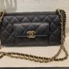 CHANEL 22A 高级手工坊系列 WOC AP2830