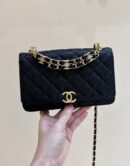 CHANEL 22k 秋冬高级成衣系列 荔枝牛皮woc AP3019黑色