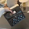 CHANEL 23S 春夏系列 漆皮信封包 AS4025