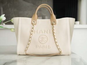 Chanel logo A66941